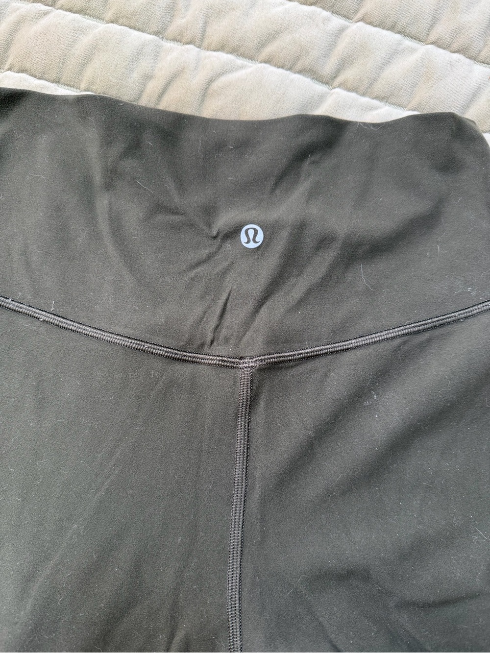 Lululemon High-Waist olive green Leggings